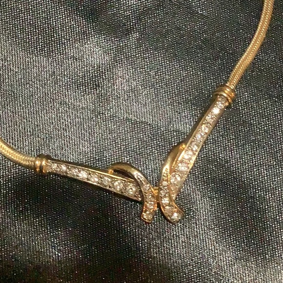 Vintage Avon, necklace, bracelet and earrings set. - Picture 12 of 16